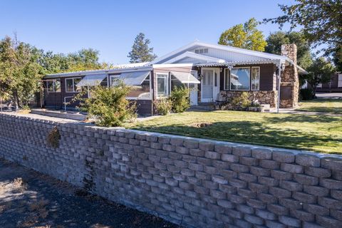 Tiny photo for 2752 SW Aaron Street, Madras, OR 97741 (MLS # 220215202)