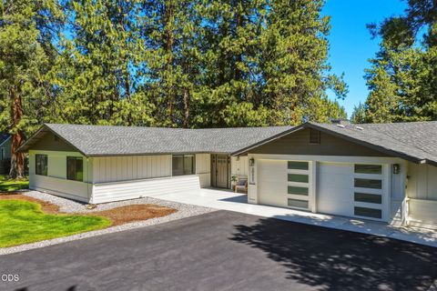 Tiny photo for 20422 Bullblock Road, Bend, OR 97702 (MLS # 220223299)
