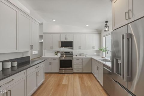 Tiny photo for 20422 Bullblock Road, Bend, OR 97702 (MLS # 220223299)