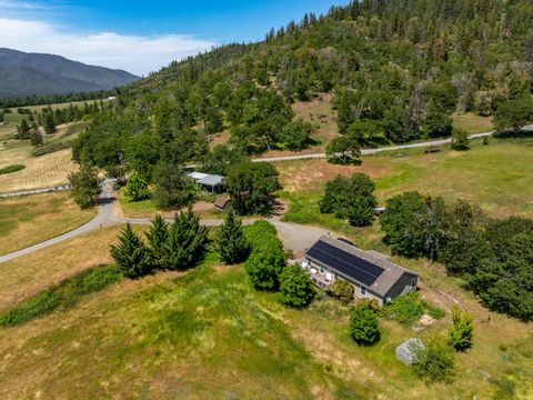 Tiny photo for 1247 Panther Gulch Road, Williams, OR 97544 (MLS # 220217471)