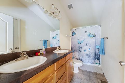 Tiny photo for 1247 Panther Gulch Road, Williams, OR 97544 (MLS # 220217471)