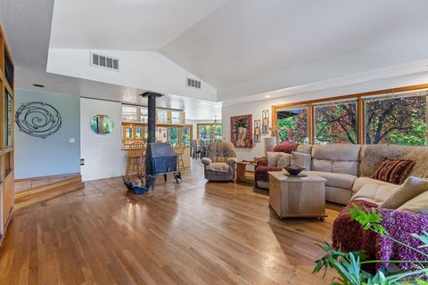 Tiny photo for 1247 Panther Gulch Road, Williams, OR 97544 (MLS # 220217471)