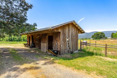 Tiny photo for 1247 Panther Gulch Road, Williams, OR 97544 (MLS # 220217471)