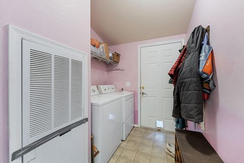 Tiny photo for 1247 Panther Gulch Road, Williams, OR 97544 (MLS # 220217471)