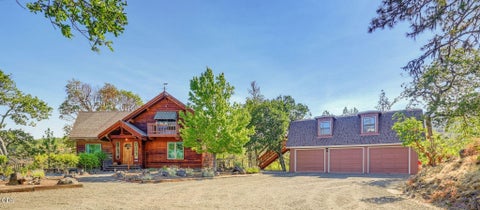 Photo of 4001 S Fork Little Butte Creek Road, Eagle Point, OR 97524 (MLS # 220226512)