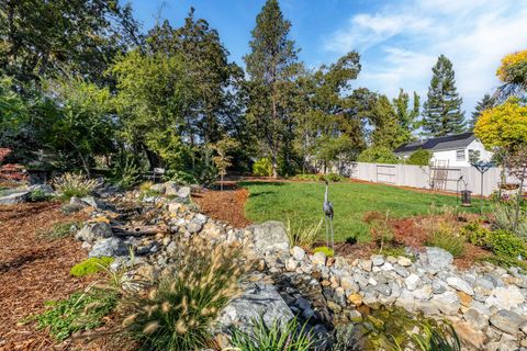 Tiny photo for 740 NW Kinney Street, Grants Pass, OR 97526 (MLS # 220213951)