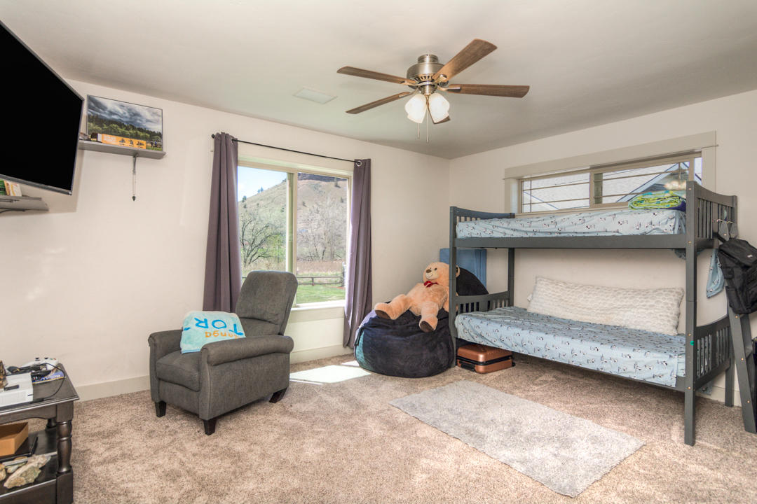 Meadow Lakes Estate - Residential