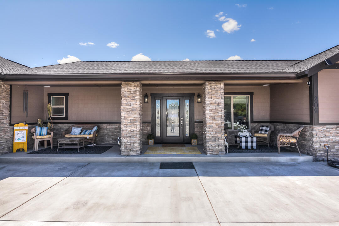 Meadow Lakes Estate - Residential