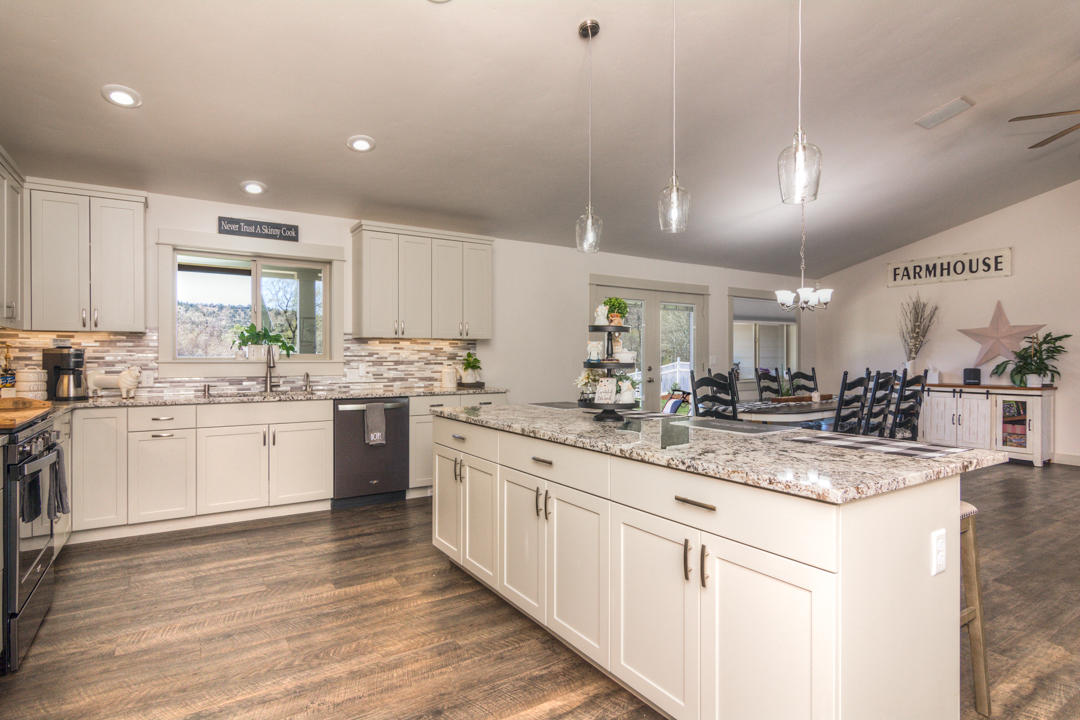 Meadow Lakes Estate - Residential