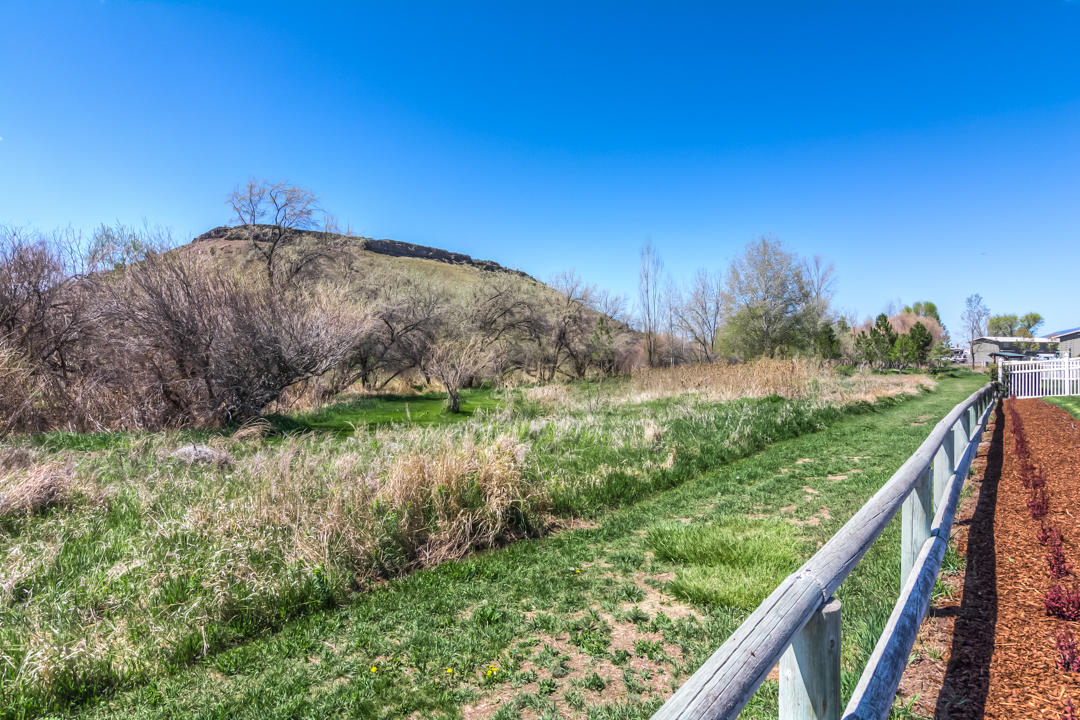 Meadow Lakes Estate - Residential