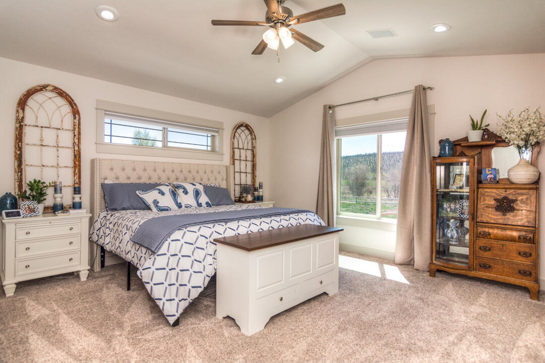 Meadow Lakes Estate - Residential