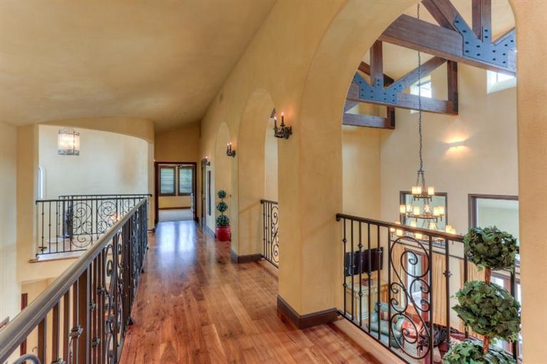 Saddle Ridge - Residential