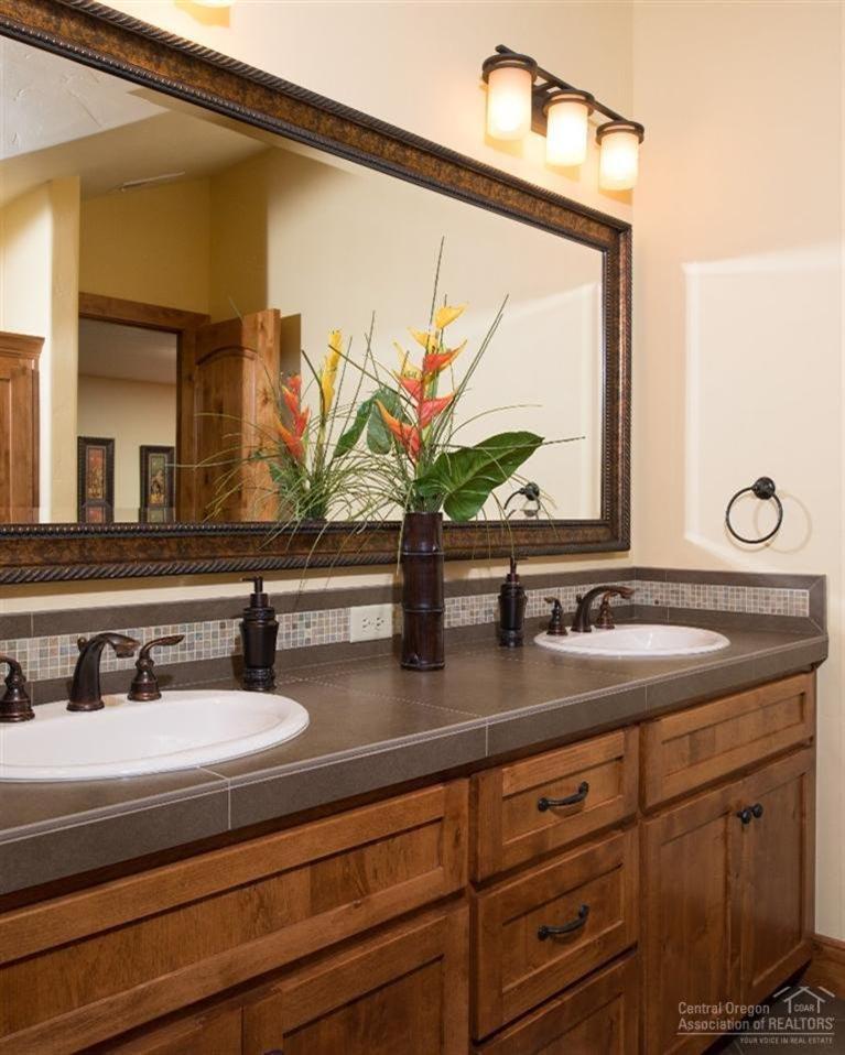 Fairway Point Villag - Residential