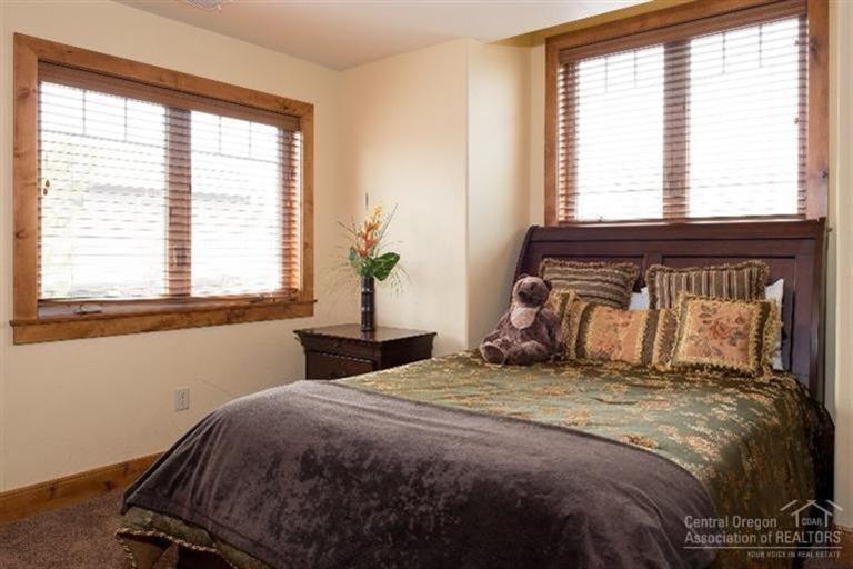 Fairway Point Villag - Residential