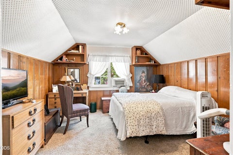 Tiny photo for 1230 NW Conklin Avenue, Grants Pass, OR 97526 (MLS # 220227197)