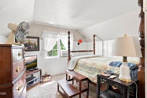 Tiny photo for 1230 NW Conklin Avenue, Grants Pass, OR 97526 (MLS # 220227197)