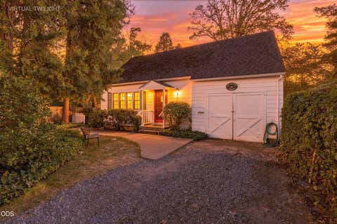 Photo of 1230 NW Conklin Avenue, Grants Pass, OR 97526 (MLS # 220227197)