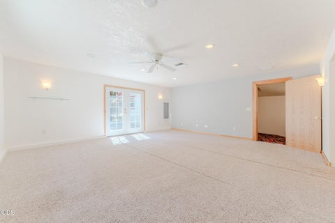 Tiny photo for 52591 Sunrise Boulevard, La Pine, OR 97739 (MLS # 220224716)