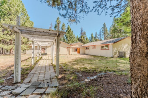 Tiny photo for 52591 Sunrise Boulevard, La Pine, OR 97739 (MLS # 220224716)
