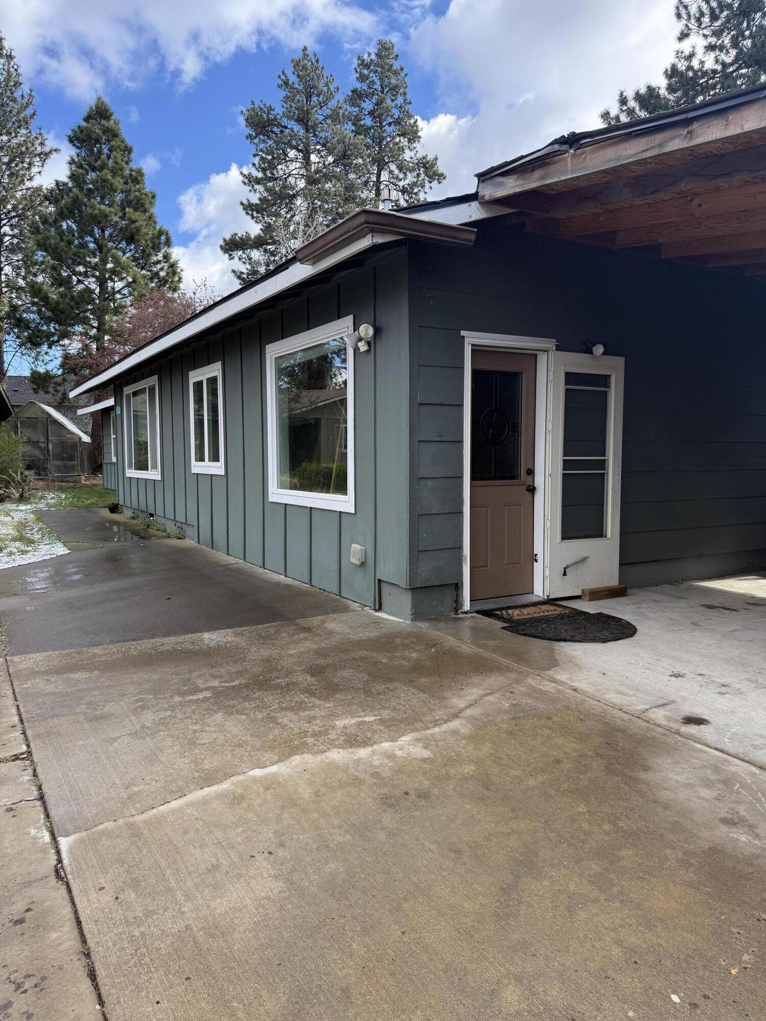 1649 NE Lesley Place