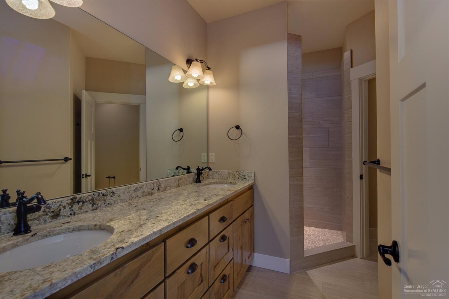 Pine Meadow Vill - Residential