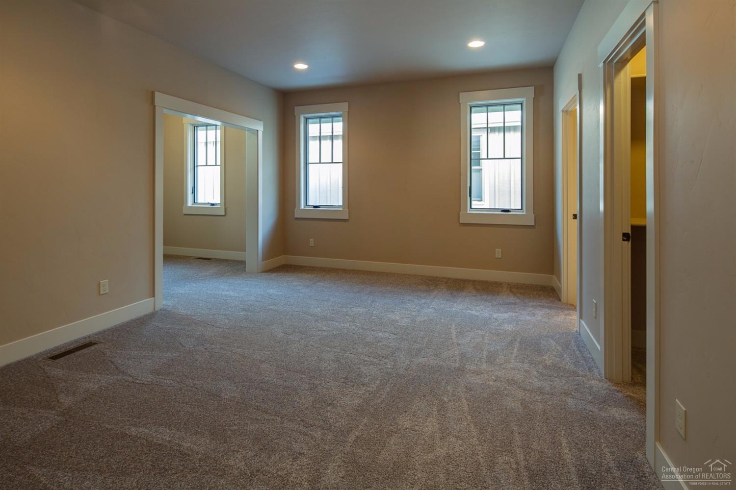 Pine Meadow Vill - Residential