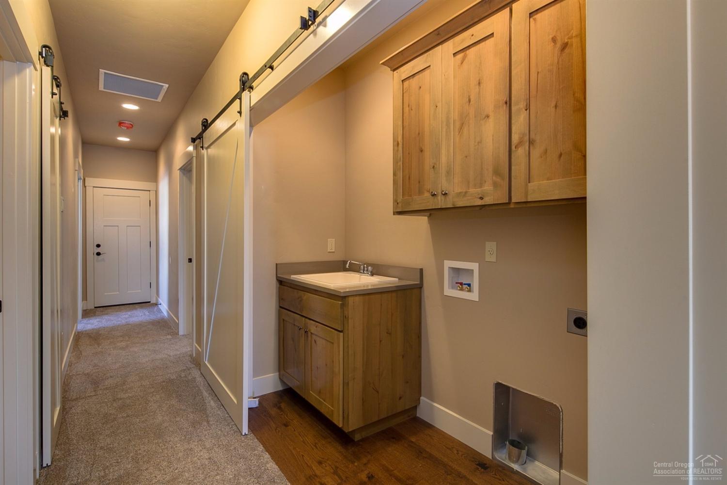 Pine Meadow Vill - Residential