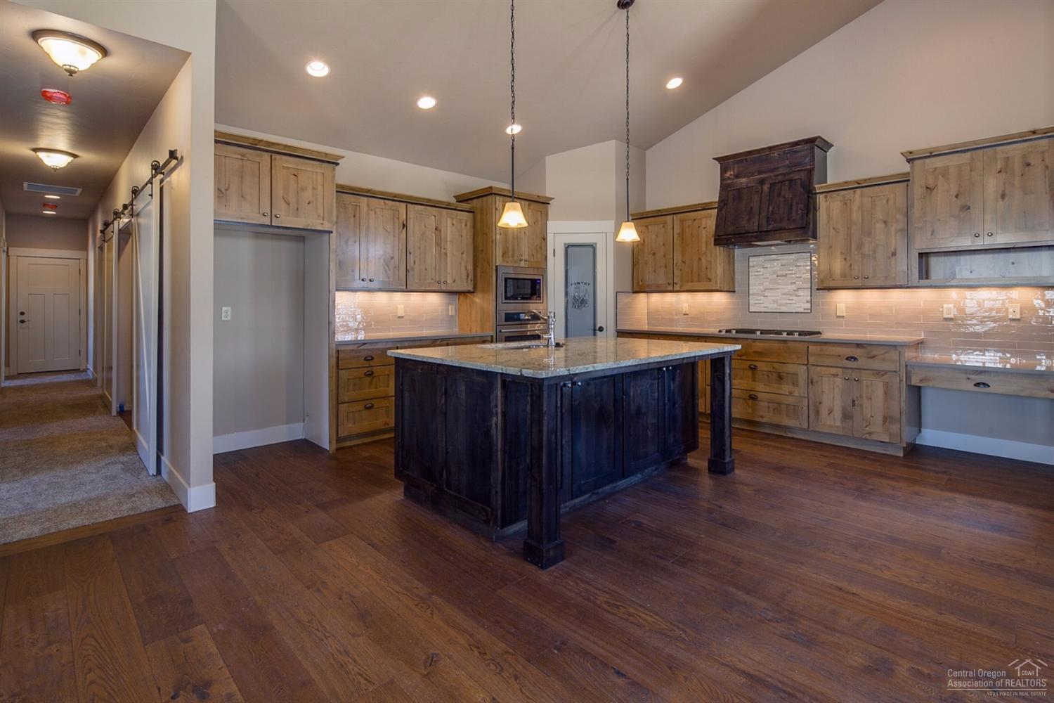 Pine Meadow Vill - Residential