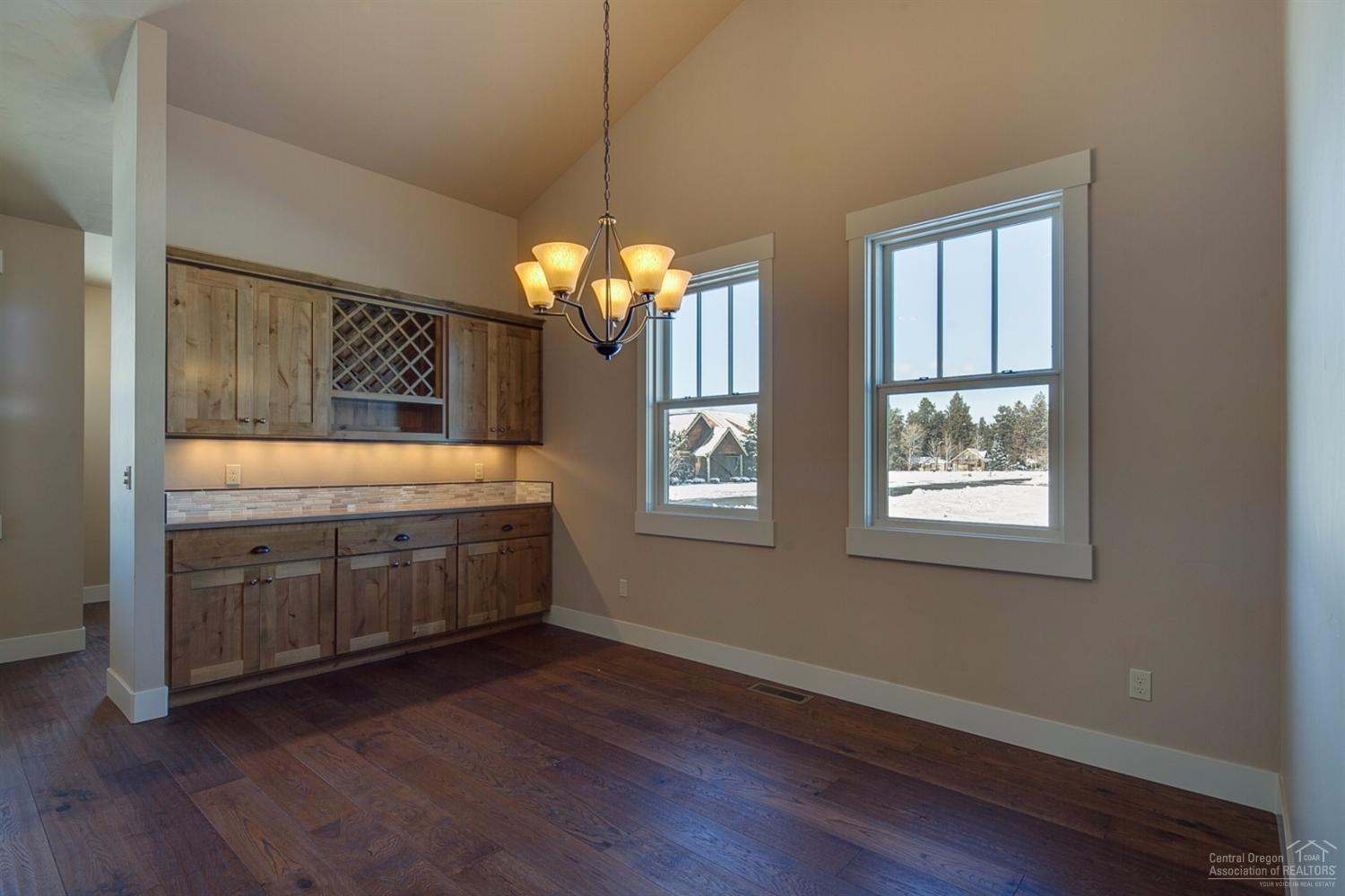 Pine Meadow Vill - Residential