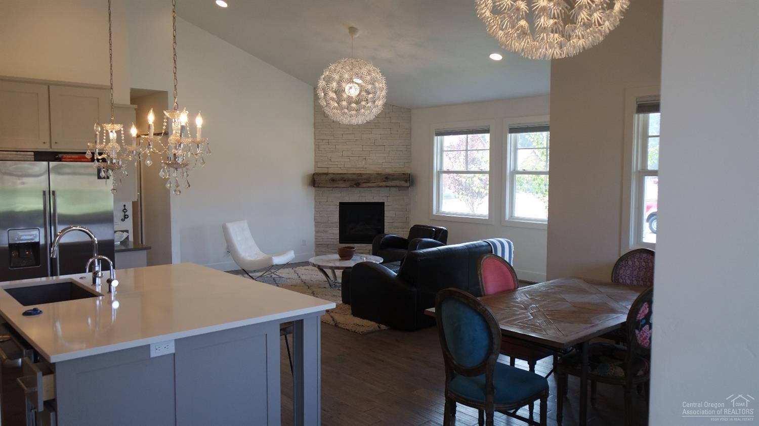 Pine Meadow Vill - Residential