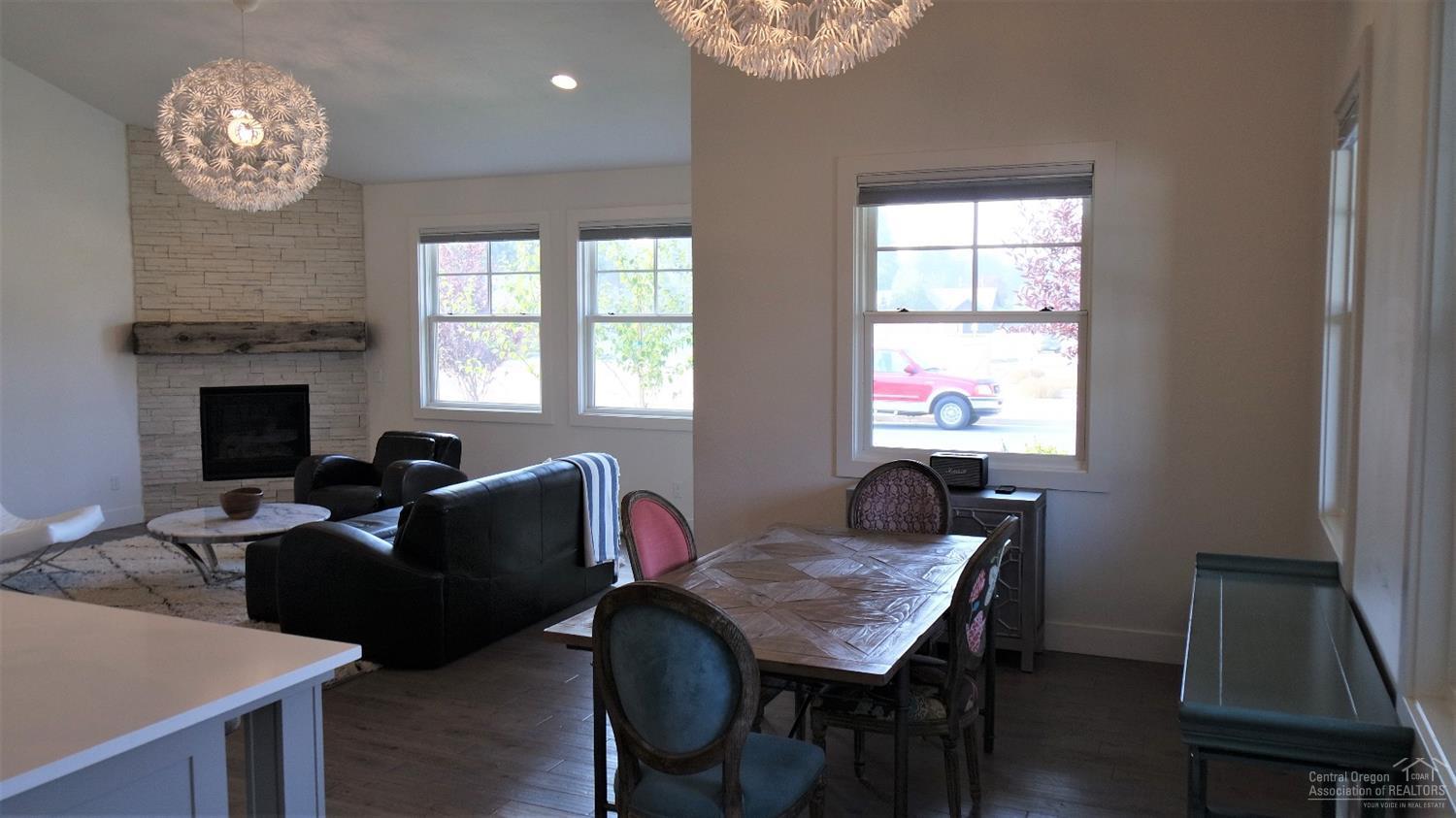 Pine Meadow Vill - Residential