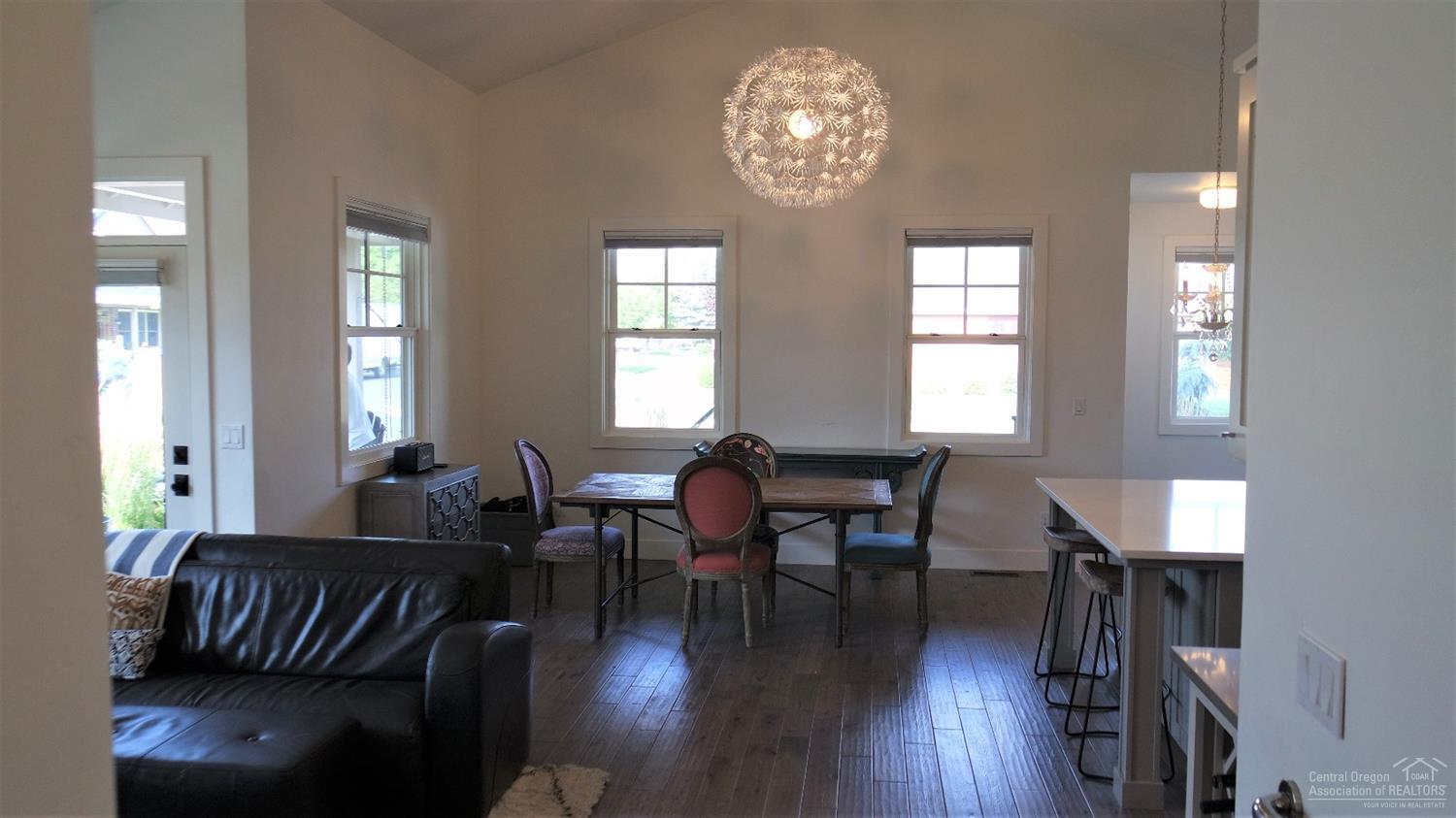 Pine Meadow Vill - Residential