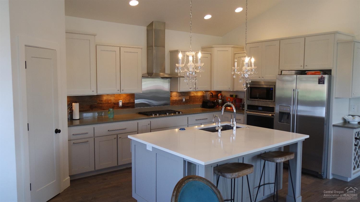 Pine Meadow Vill - Residential