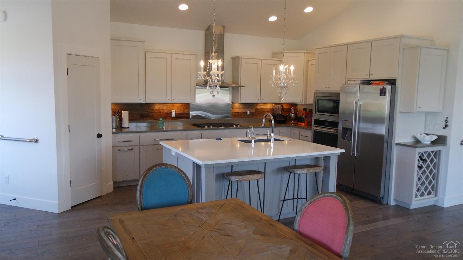 Pine Meadow Vill - Residential