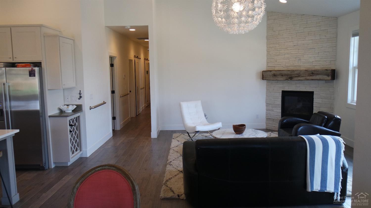 Pine Meadow Vill - Residential