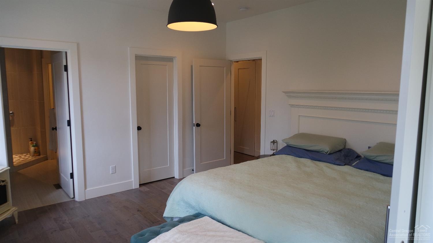 Pine Meadow Vill - Residential