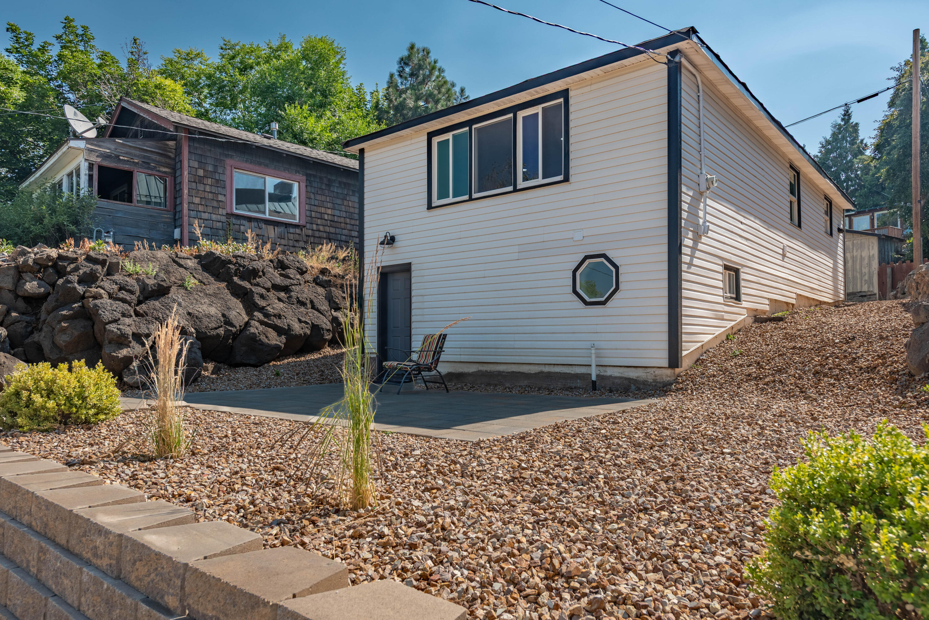 266 NW Riverside Boulevard