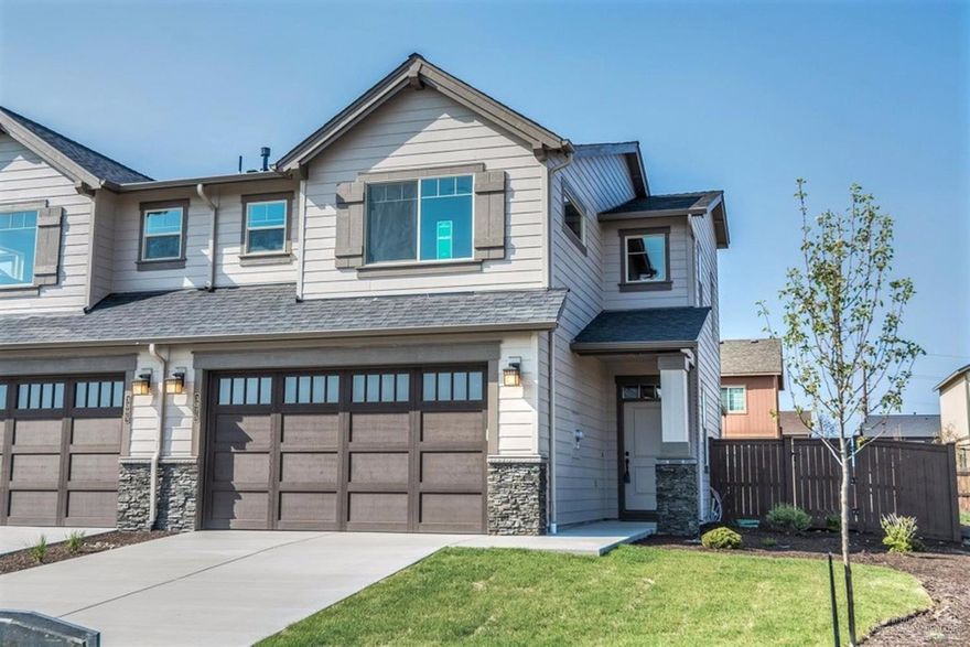 Located in NW Redmond lies this beautiful new, 1,713 sq.ft. townhome by award-winning Pahlisch Homes. With quartz countertops in the kitchen & baths, under-mount sinks, laminate wood flooring & a gas fireplace, it is evident that quality finishes are used throughout. This home features 3 beds, 2.5 baths & a 2 car garage. Photos of similar unit-specs vary. Floor Plan: Brady TH-2-A-1713-2 (Left Unit). See for yourself why Pahlisch has won 150+ Quality & Value Awards: Parkland Model Home Thurs-Sun, 11-3.