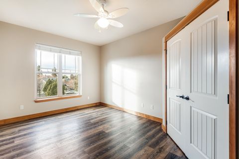 Tiny photo for 63112 Turret Court, Bend, OR 97701 (MLS # 220213552)