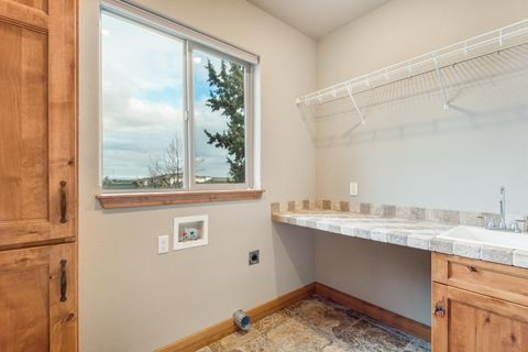 Tiny photo for 63112 Turret Court, Bend, OR 97701 (MLS # 220213552)