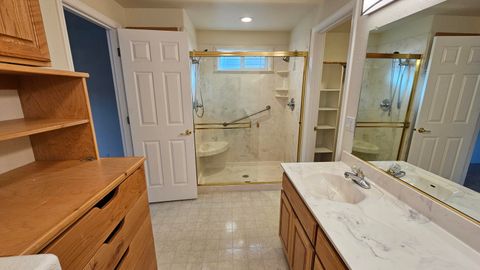 Tiny photo for 2717 SW Acres Road, Grants Pass, OR 97527 (MLS # 220219322)
