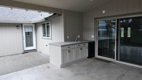 Tiny photo for 2717 SW Acres Road, Grants Pass, OR 97527 (MLS # 220219322)