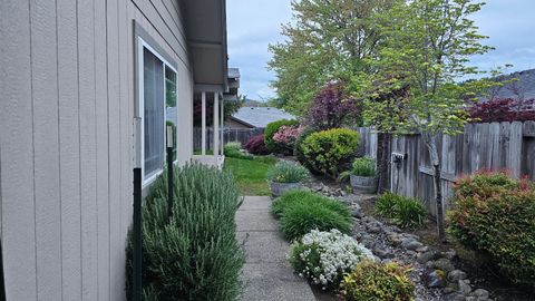 Tiny photo for 2717 SW Acres Road, Grants Pass, OR 97527 (MLS # 220219322)
