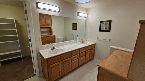 Tiny photo for 2717 SW Acres Road, Grants Pass, OR 97527 (MLS # 220219322)