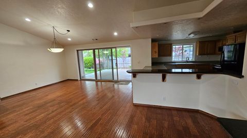 Tiny photo for 2717 SW Acres Road, Grants Pass, OR 97527 (MLS # 220219322)