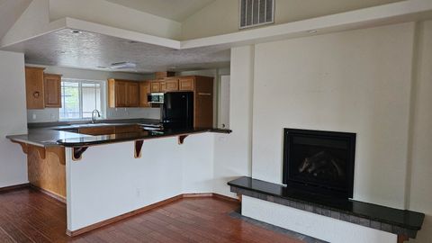 Tiny photo for 2717 SW Acres Road, Grants Pass, OR 97527 (MLS # 220219322)