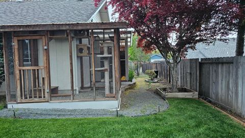Tiny photo for 2717 SW Acres Road, Grants Pass, OR 97527 (MLS # 220219322)