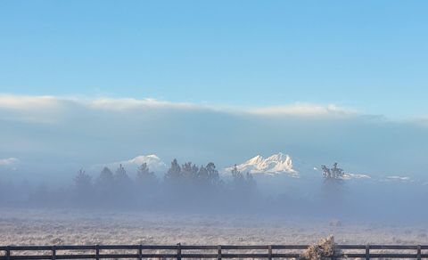 Photo of 8835 SW Equestrian Place, Terrebonne, OR 97760 (MLS # 220213227)