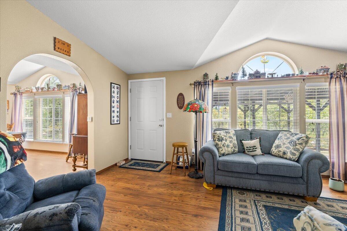 4677 Williams Highway