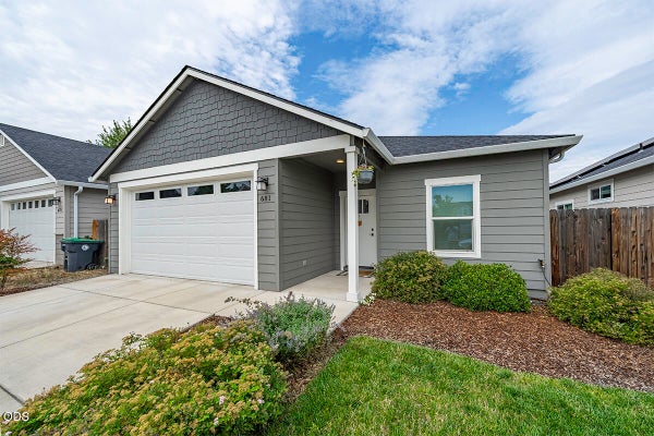681 HEBER LN, MEDFORD, OR 97501 - Image 5a6e893f11342ed87da898bfdbb40653/2965416605